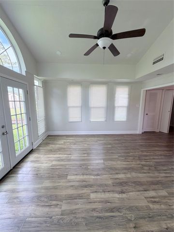 208 Preston Street, La Marque, TX 77568