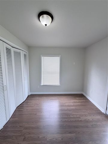 208 Preston Street, La Marque, TX 77568