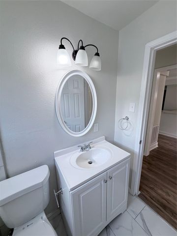 208 Preston Street, La Marque, TX 77568