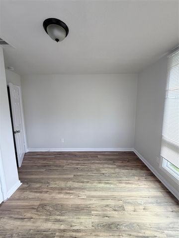 208 Preston Street, La Marque, TX 77568