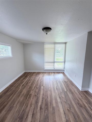 208 Preston Street, La Marque, TX 77568