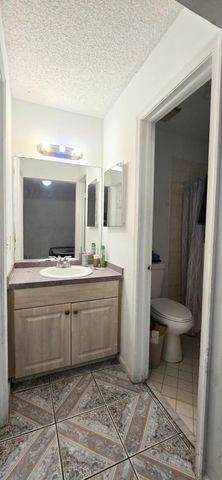 233 SE 26th Avenue, Boynton Beach, FL 33435