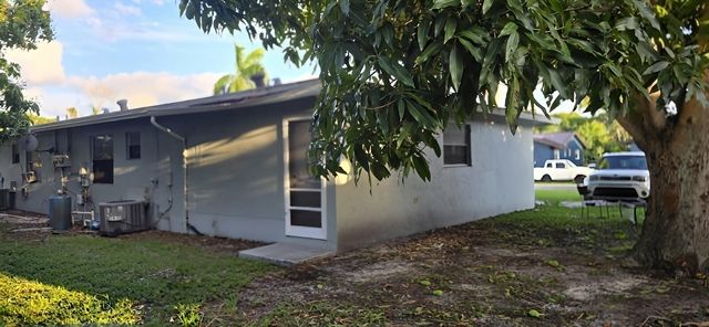 233 SE 26th Avenue, Boynton Beach, FL 33435