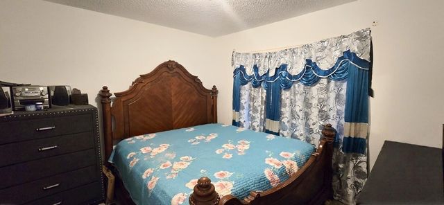 233 SE 26th Avenue, Boynton Beach, FL 33435