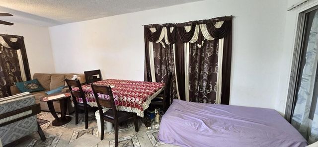 233 SE 26th Avenue, Boynton Beach, FL 33435