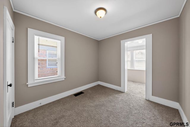 2880 Read Street, Omaha, NE 68112