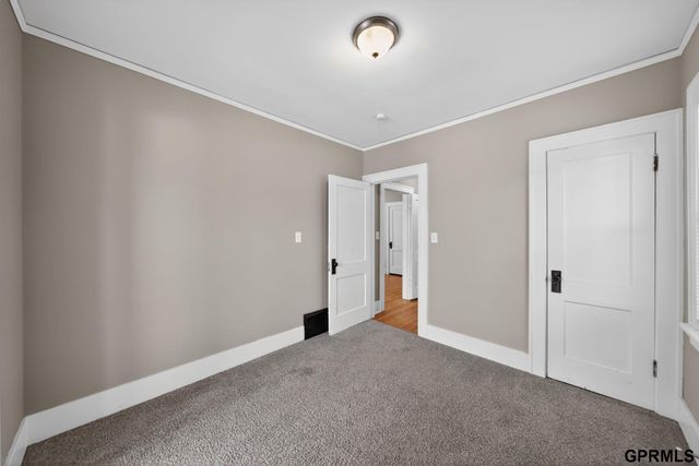 2880 Read Street, Omaha, NE 68112