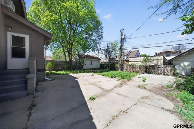 2880 Read Street, Omaha, NE 68112