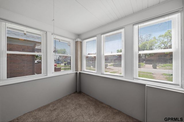 2880 Read Street, Omaha, NE 68112