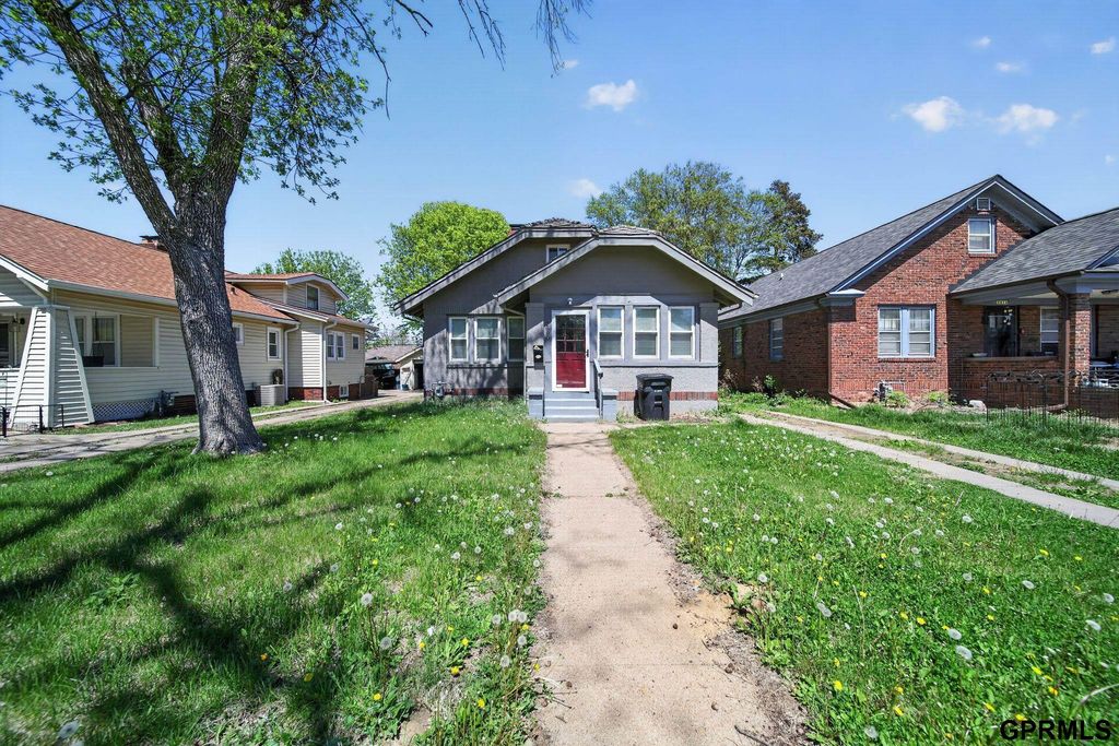 2880 Read Street, Omaha, NE 68112