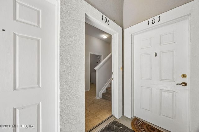 7055 DEER LODGE Circle 106, Jacksonville, FL 32256