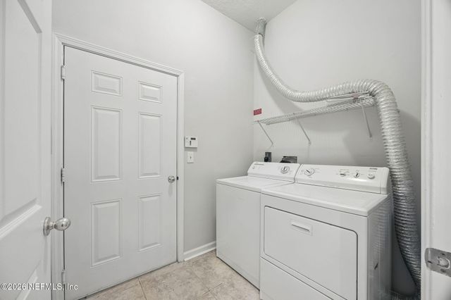 7055 DEER LODGE Circle 106, Jacksonville, FL 32256