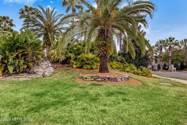 7055 DEER LODGE Circle 106, Jacksonville, FL 32256