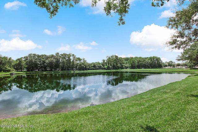 7055 DEER LODGE Circle 106, Jacksonville, FL 32256