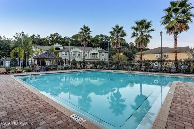 7055 DEER LODGE Circle 106, Jacksonville, FL 32256