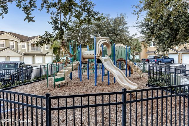 7055 DEER LODGE Circle 106, Jacksonville, FL 32256