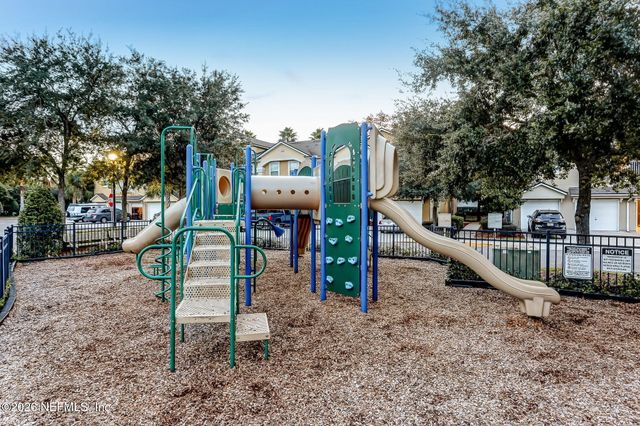 7055 DEER LODGE Circle 106, Jacksonville, FL 32256