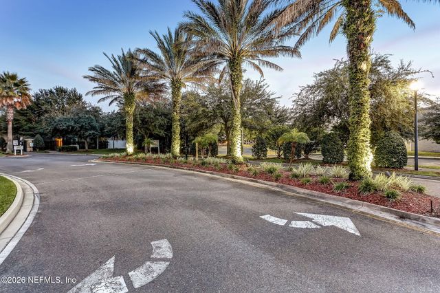7055 DEER LODGE Circle 106, Jacksonville, FL 32256