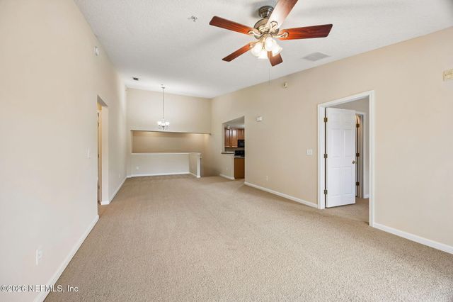 7055 DEER LODGE Circle 106, Jacksonville, FL 32256