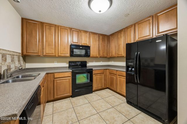 7055 DEER LODGE Circle 106, Jacksonville, FL 32256