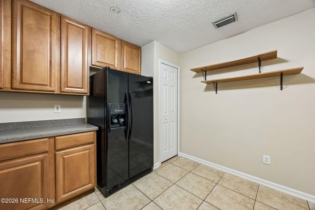 7055 DEER LODGE Circle 106, Jacksonville, FL 32256