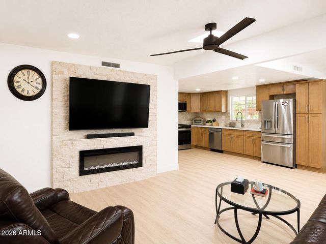 17849 N 16th Way, Phoenix, AZ 85022