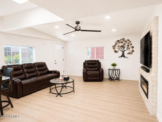 17849 N 16th Way, Phoenix, AZ 85022