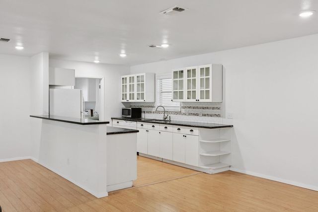 1334 Carnation LN, New Braunfels, TX 78130