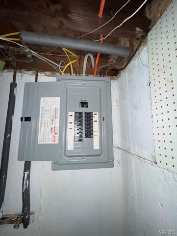 10746 Glen Garry Road, St Louis, MO 63137