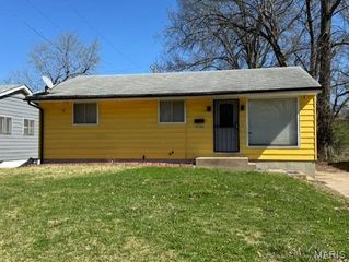 10746 Glen Garry Road, St Louis, MO 63137