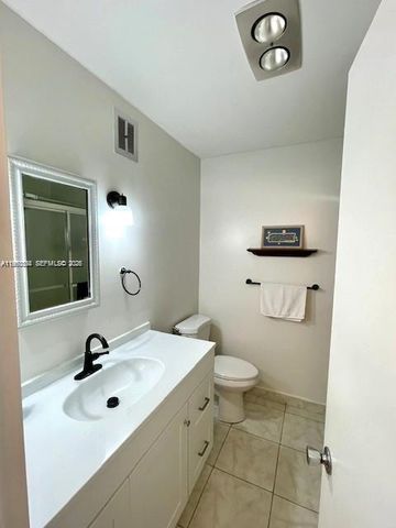 5300 Washington Street S112, Hollywood, FL 33021