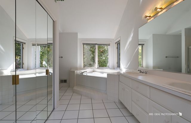 2407 Wentworth Lane, Aurora, IL 60502