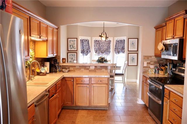 962 NW 445 Road, Centerview, MO 64019