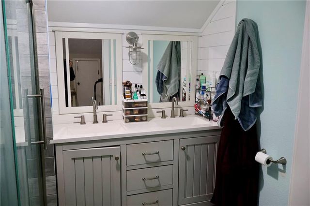 962 NW 445 Road, Centerview, MO 64019