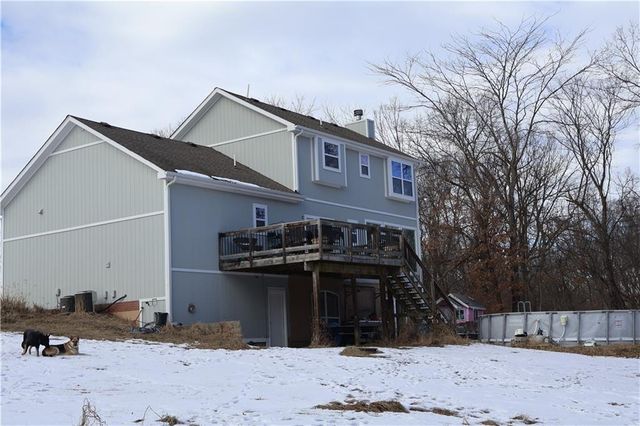 962 NW 445 Road, Centerview, MO 64019