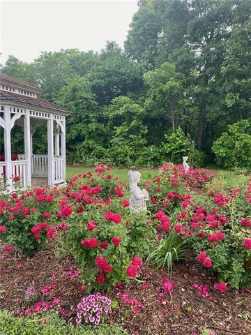 962 NW 445 Road, Centerview, MO 64019