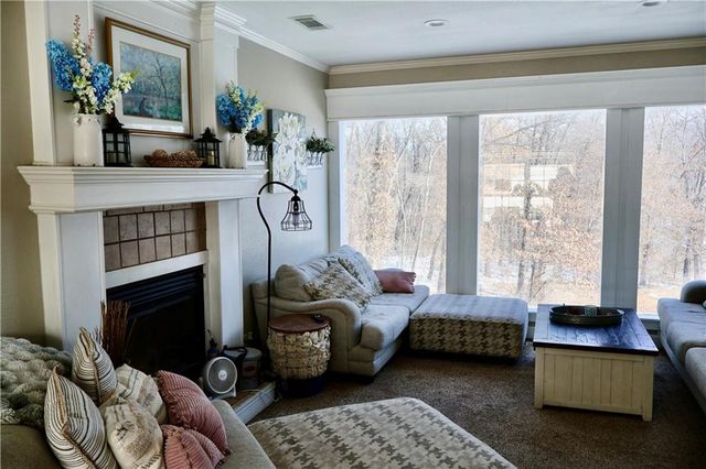 962 NW 445 Road, Centerview, MO 64019