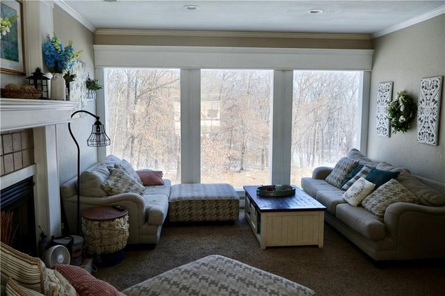 962 NW 445 Road, Centerview, MO 64019