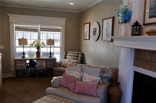 962 NW 445 Road, Centerview, MO 64019