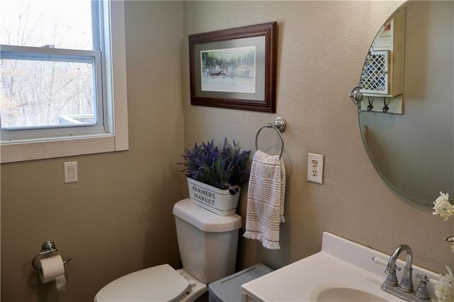 962 NW 445 Road, Centerview, MO 64019