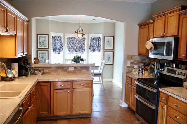 962 NW 445 Road, Centerview, MO 64019