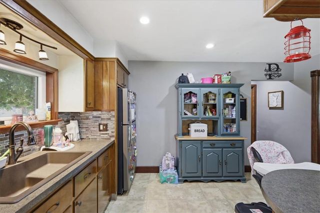 6409 4th Avenue, Lower Mt Bethel Twp, PA 18013