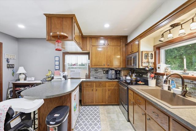 6409 4th Avenue, Lower Mt Bethel Twp, PA 18013