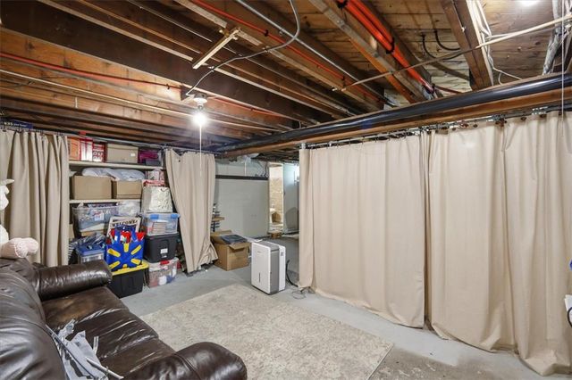 6409 4th Avenue, Lower Mt Bethel Twp, PA 18013