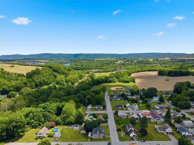 6409 4th Avenue, Lower Mt Bethel Twp, PA 18013