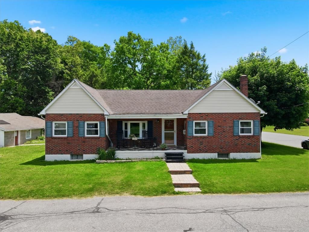 6409 4th Avenue, Lower Mt Bethel Twp, PA 18013