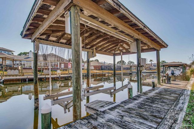3021 Coral Strip Pkwy, Gulf Breeze, FL 32563
