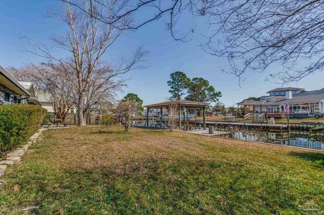 3021 Coral Strip Pkwy, Gulf Breeze, FL 32563