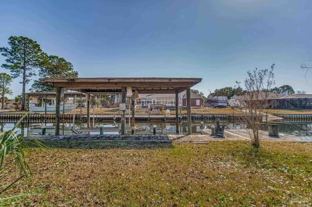3021 Coral Strip Pkwy, Gulf Breeze, FL 32563