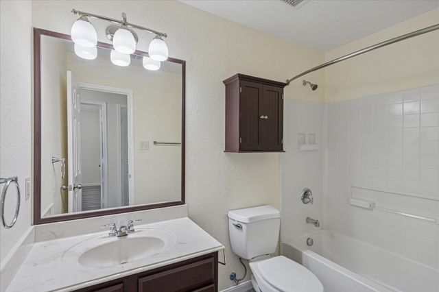 1405 Mesa Flats Drive, Fort Worth, TX 76052